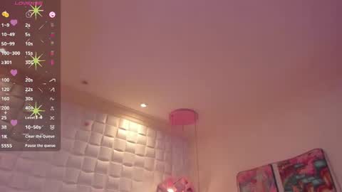 melaniegrayx online show from June 19, 2026, 2:43 pm