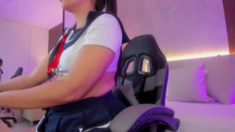 melaniejeann_ online show from March 29, 2026, 2:44 am