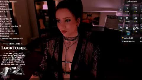 Snapshot of melanielipps chatting on October 5, 2025, 3:21 pm Melanie online show from October 5, 2025, 3:21 pm