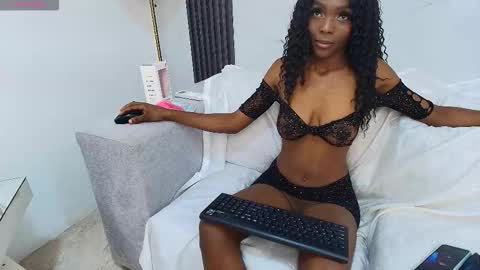 Melanie online show from October 25, 2025, 1:18 pm