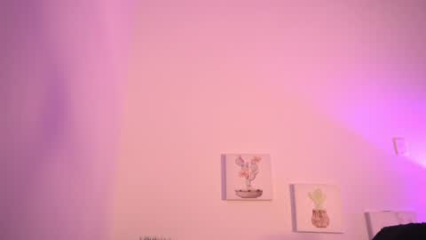 melany online show from December 9, 2024, 8:54 pm