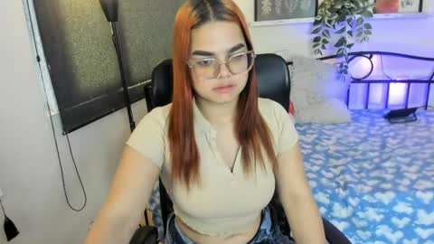 melanyrosee online show from May 12, 2026, 11:29 am