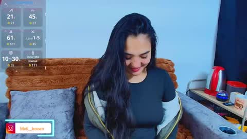    Independent model online show from November 23, 2025, 8:36 am