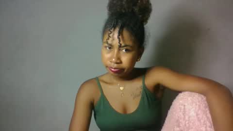 meliana98 online show from November 5, 2025, 9:59 pm