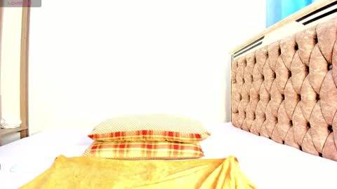 Snapshot of melinda_rosy chatting on October 29, 2025, 4:37 am rose online show from October 29, 2025, 4:37 am