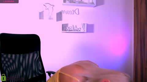 Snapshot of melisa_white1 chatting on July 14, 2026, 7:08 pm Melisa online show from July 14, 2026, 7:08 pm