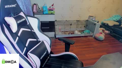 melisanilson online show from February 8, 2026, 4:49 am