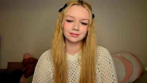 Snapshot of meliss_ss chatting on June 18, 2026, 8:24 pm Mel or Lissa 3 Welcome here online show from June 18, 2026, 8:24 pm