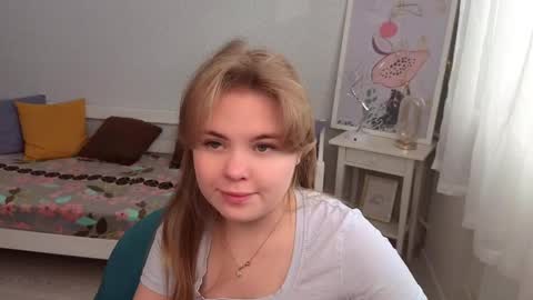 Sophia online show from April 16, 2026, 4:46 am