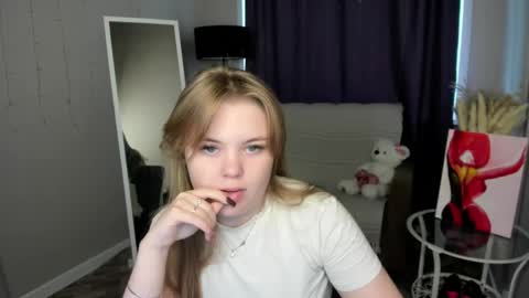 Sophia online show from May 13, 2026, 6:00 am