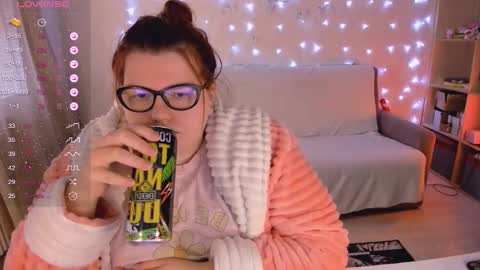 Snapshot of melissa_purr chatting on January 7, 2025, 11:48 am melissa_purr online show from January 7, 2025, 11:48 am