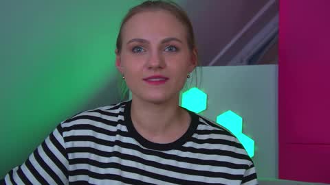 Snapshot of melissamelrey chatting on April 19, 2026, 6:10 pm MelissaBerry online show from April 19, 2026, 6:10 pm