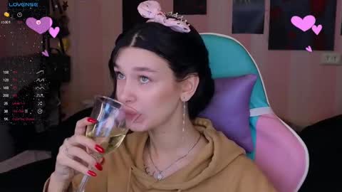 Freya  IM NONUDE online show from January 27, 2025, 8:17 pm