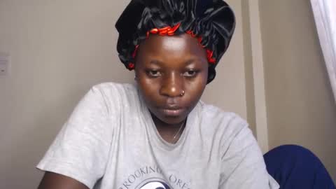 Snapshot of mellanin_pretty_ chatting on April 30, 2026, 6:42 am . online show from April 30, 2026, 6:42 am