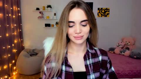 Snapshot of mellifluoustess chatting on December 6, 2024, 10:52 pm Tessa online show from December 6, 2024, 10:52 pm