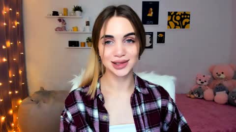 Snapshot of mellifluoustess chatting on December 23, 2024, 12:25 am Tessa online show from December 23, 2024, 12:25 am