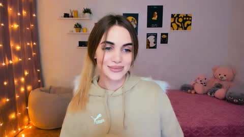 Snapshot of mellifluoustess chatting on January 7, 2025, 8:42 pm Tessa online show from January 7, 2025, 8:42 pm