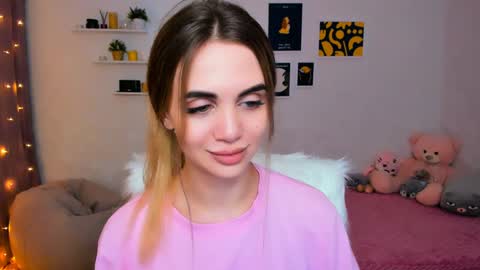 Snapshot of mellifluoustess chatting on January 8, 2025, 11:52 pm Tessa online show from January 8, 2025, 11:52 pm