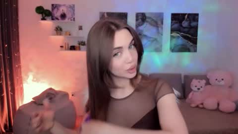 Tessa online show from February 4, 2026, 2:17 am