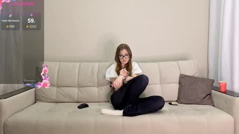 melliscute online show from April 2, 2026, 4:48 pm