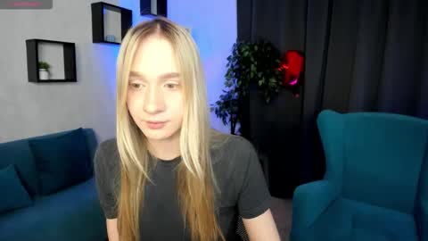 Snapshot of mellliissadrream chatting on March 3, 2026, 1:12 am mellliissadrream online show from March 3, 2026, 1:12 am