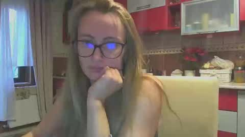 Snapshot of melly_rosey chatting on January 9, 2025, 8:24 am Melly online show from January 9, 2025, 8:24 am