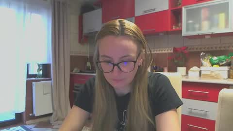 Snapshot of melly_rosey chatting on February 11, 2025, 7:44 am Melly online show from February 11, 2025, 7:44 am