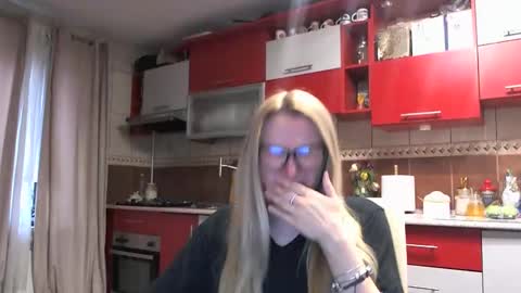 Melly online show from March 24, 2026, 6:18 am