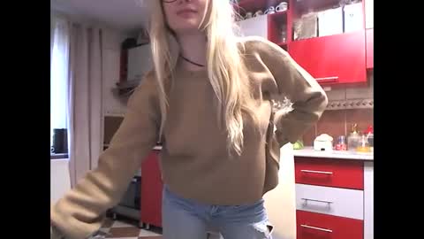 Melly online show from April 15, 2026, 6:42 am