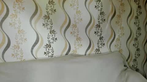 MelMooon online show from January 15, 2026, 10:46 pm