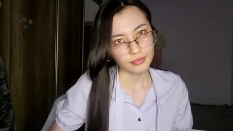 Nika online show from May 27, 2026, 3:42 pm