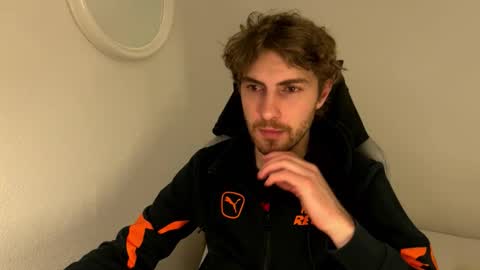 Melodicass online show from February 18, 2026, 11:33 pm