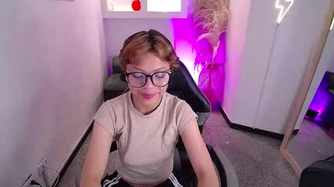 melody701583as online show from February 21, 2026, 12:39 pm