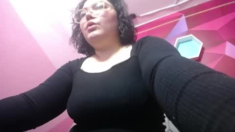 Snapshot of melody__blue chatting on April 16, 2026, 1:23 pm M E L O D Y online show from April 16, 2026, 1:23 pm