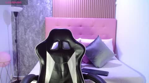 Snapshot of melody_bleir chatting on October 3, 2025, 9:23 pm Melody online show from October 3, 2025, 9:23 pm