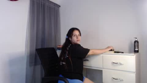 Melody online show from November 22, 2025, 3:49 am