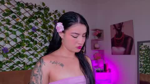 melody_cute10 online show from May 11, 2026, 1:50 pm