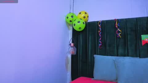 melody_kener online show from July 3, 2026, 8:59 pm