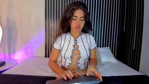 melody phillips online show from February 14, 2026, 4:53 am