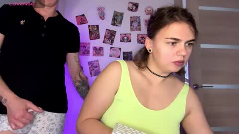 melody_song online show from October 30, 2025, 7:21 am