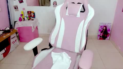 Snapshot of melody_tarly chatting on February 3, 2026, 6:40 am melody_tarly online show from February 3, 2026, 6:40 am