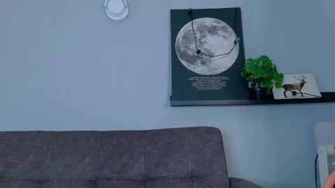 M E L O D Y  online show from April 19, 2026, 11:20 am