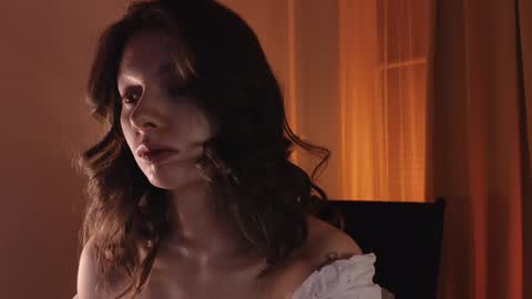 Snapshot of melodykey_x chatting on December 15, 2024, 3:31 pm melody online show from December 15, 2024, 3:31 pm