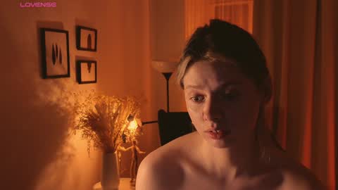 Snapshot of melodykey_x chatting on December 23, 2024, 6:58 pm melody online show from December 23, 2024, 6:58 pm