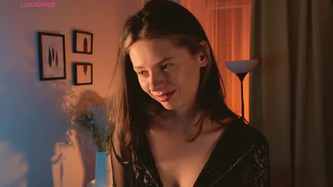 Snapshot of melodykey_x chatting on December 24, 2024, 4:30 pm melody online show from December 24, 2024, 4:30 pm