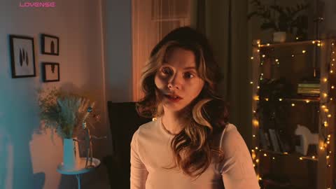 Snapshot of melodykey_x chatting on December 25, 2024, 2:56 pm melody online show from December 25, 2024, 2:56 pm