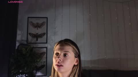 Snapshot of melodykey_x chatting on February 5, 2025, 4:58 pm melody online show from February 5, 2025, 4:58 pm