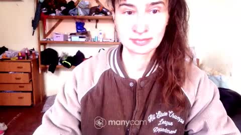 Yummygirl online show from April 12, 2026, 4:39 am