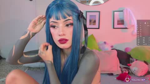 Snapshot of menasaurio_ chatting on December 5, 2024, 7:38 pm Mena  Help me reach 700 thumbs up online show from December 5, 2024, 7:38 pm