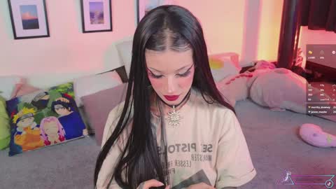 Snapshot of menasaurio_ chatting on December 6, 2024, 6:28 pm Mena  Help me reach 700 thumbs up online show from December 6, 2024, 6:28 pm